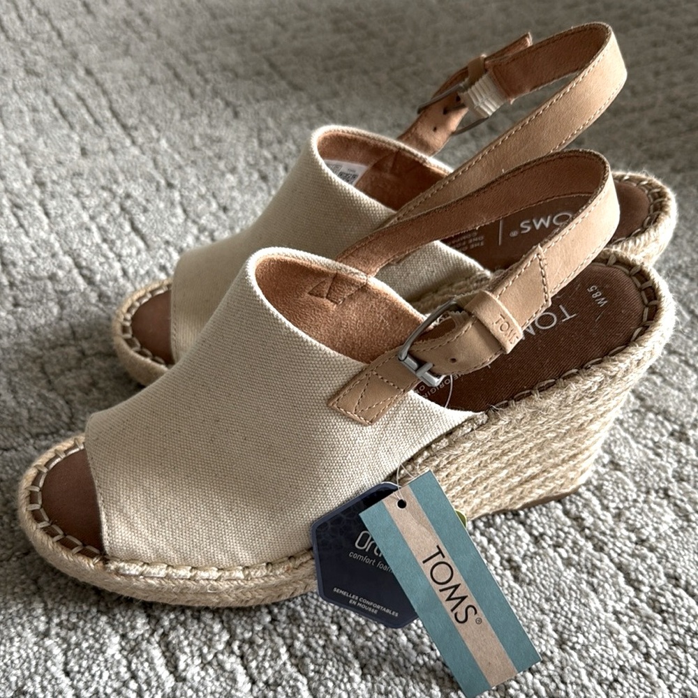 Toms sandals size 8.5
